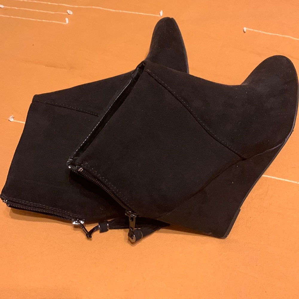 Black boots worn once wedge heel very nice great condition size 9